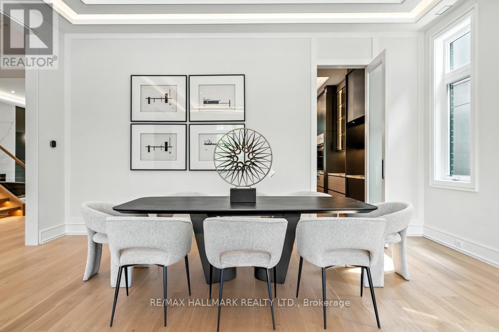 215 Northwood Drive, Toronto (newtonbrook East), Ontario