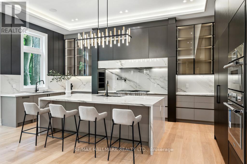 215 Northwood Drive, Toronto (newtonbrook East), Ontario