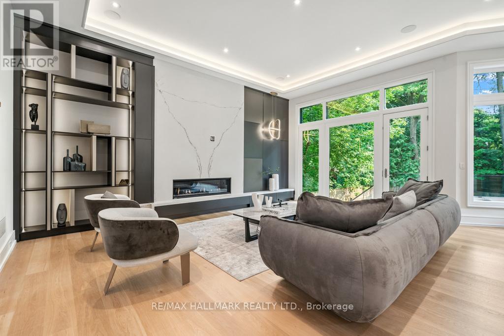 215 Northwood Drive, Toronto (newtonbrook East), Ontario