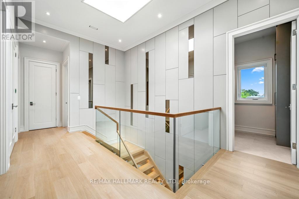 215 Northwood Drive, Toronto (newtonbrook East), Ontario