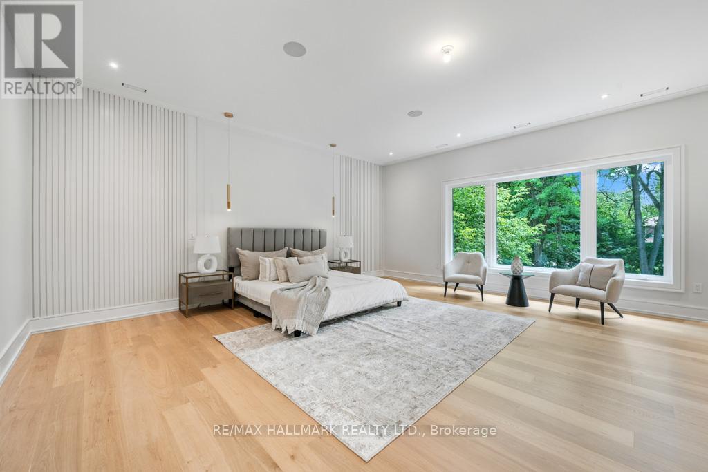 215 Northwood Drive, Toronto (newtonbrook East), Ontario