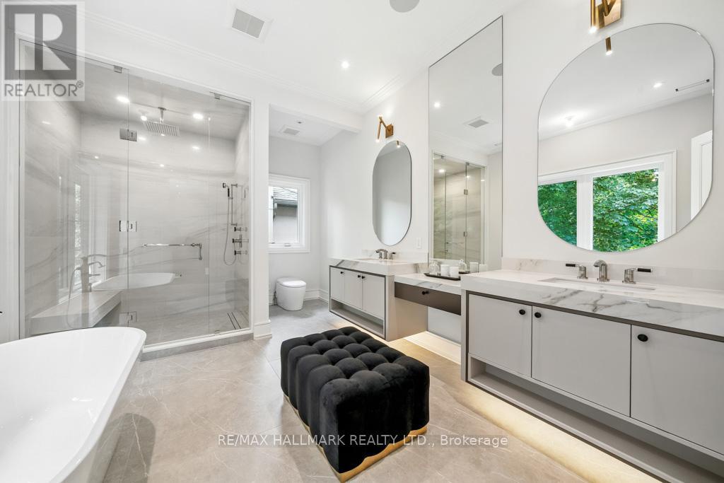 215 Northwood Drive, Toronto (newtonbrook East), Ontario