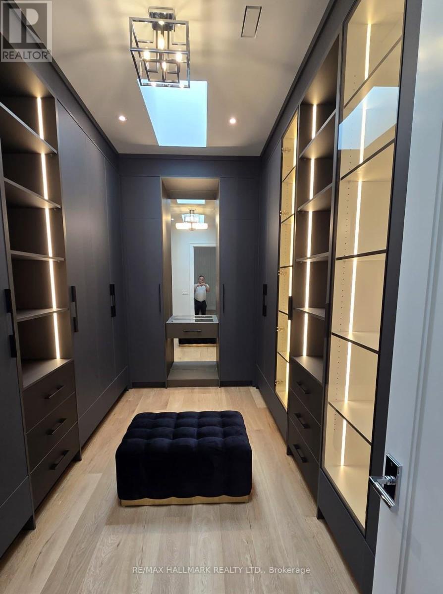 215 Northwood Drive, Toronto (newtonbrook East), Ontario