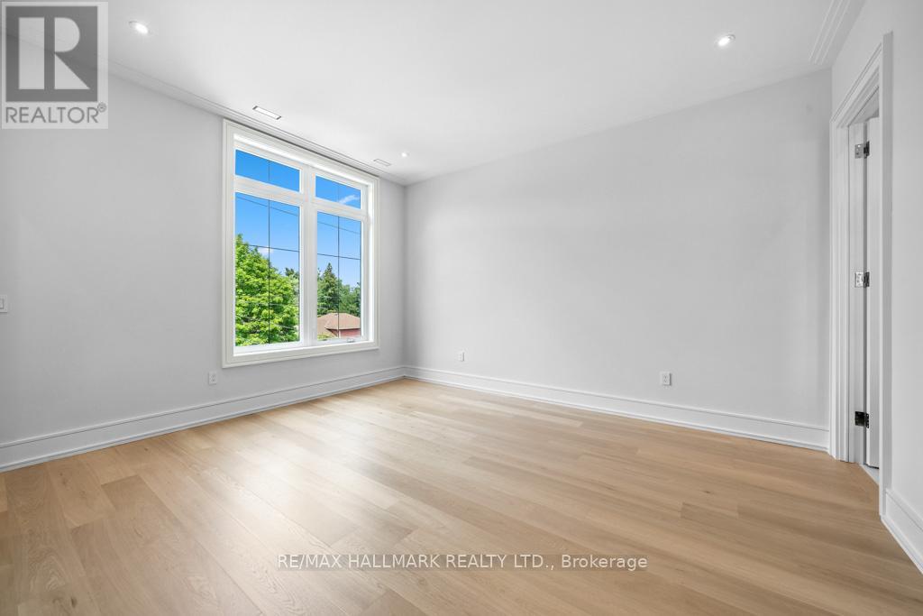 215 Northwood Drive, Toronto (newtonbrook East), Ontario