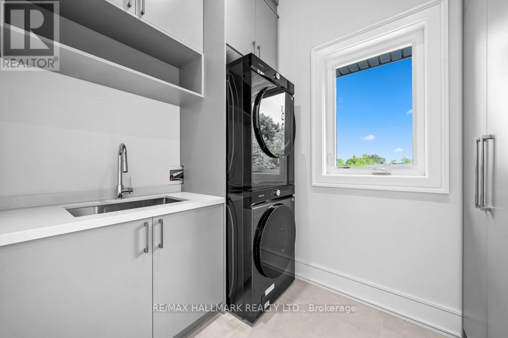 215 Northwood Drive, Toronto (newtonbrook East), Ontario