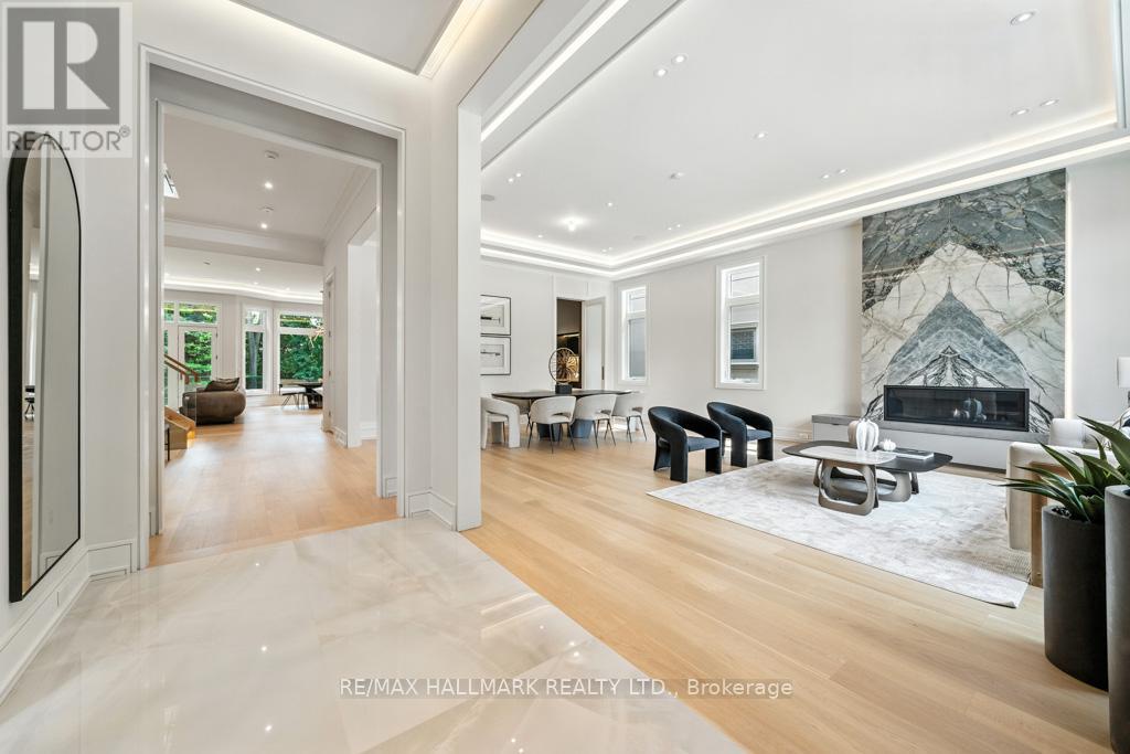 215 Northwood Drive, Toronto (newtonbrook East), Ontario