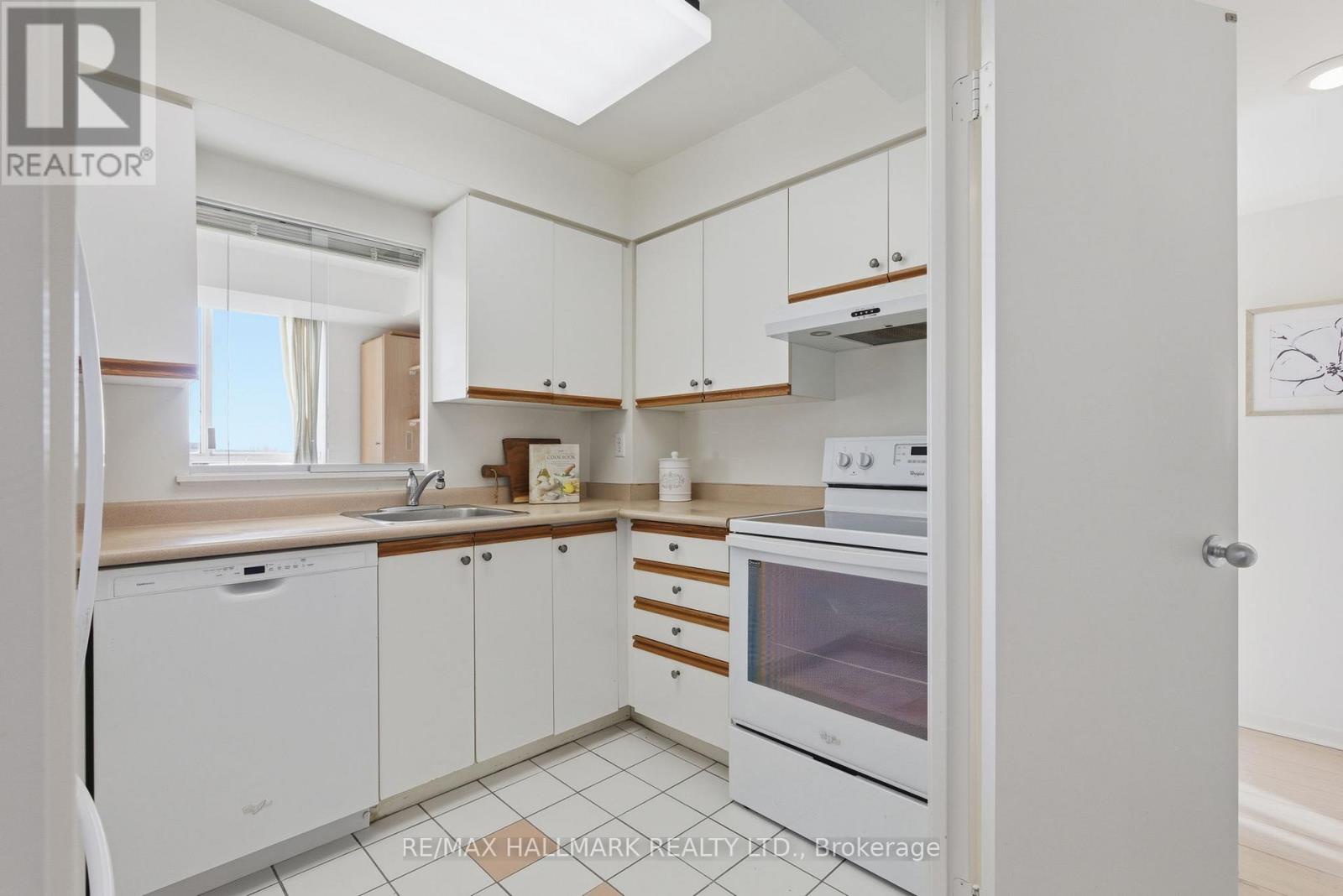 1801 - 21 Overlea Boulevard, Toronto (thorncliffe Park), Ontario