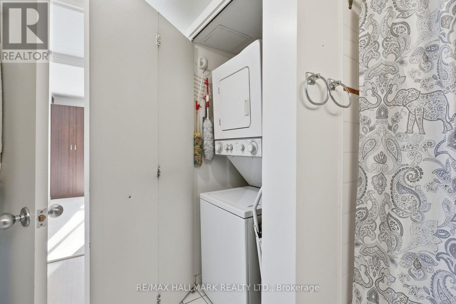 1801 - 21 Overlea Boulevard, Toronto (thorncliffe Park), Ontario