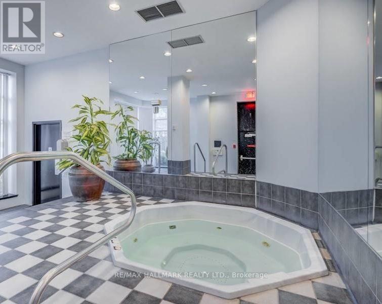 1801 - 21 Overlea Boulevard, Toronto (thorncliffe Park), Ontario