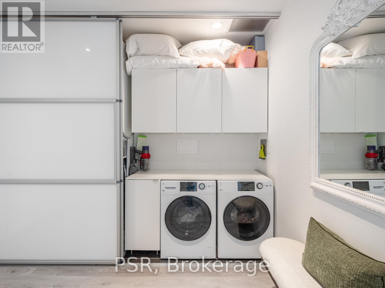 313 - 60 Bathurst Street, Toronto (niagara), Ontario