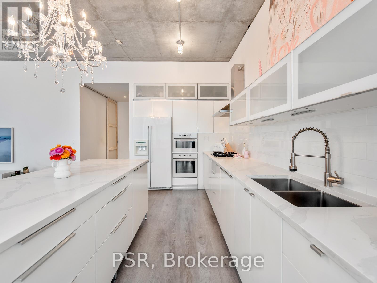 313 - 60 Bathurst Street, Toronto (niagara), Ontario