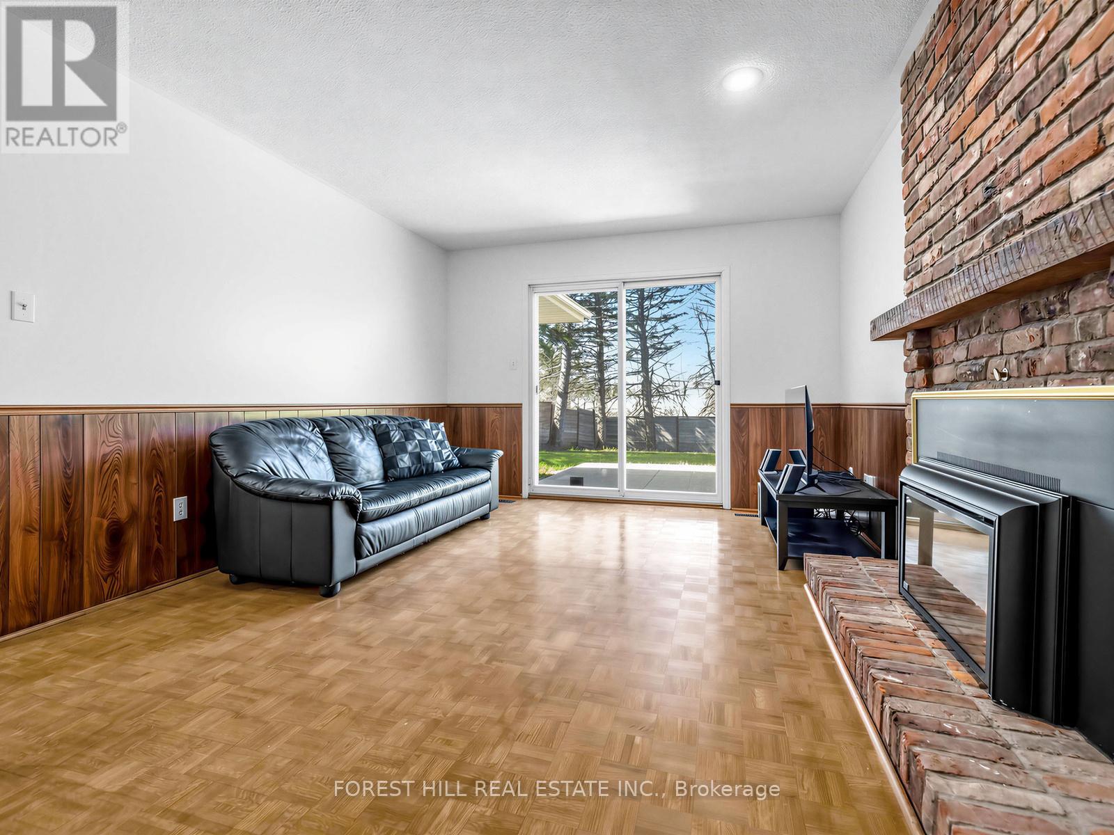 32 Saddletree Drive, Toronto (bayview Woods-steeles), Ontario