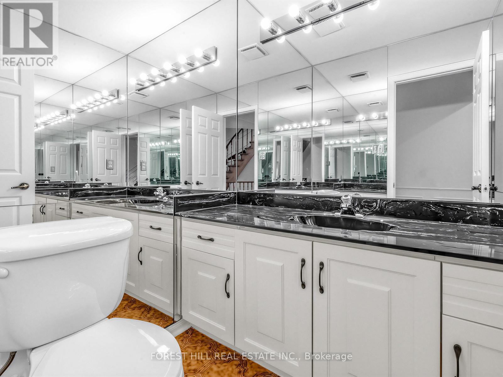 32 Saddletree Drive, Toronto (bayview Woods-steeles), Ontario