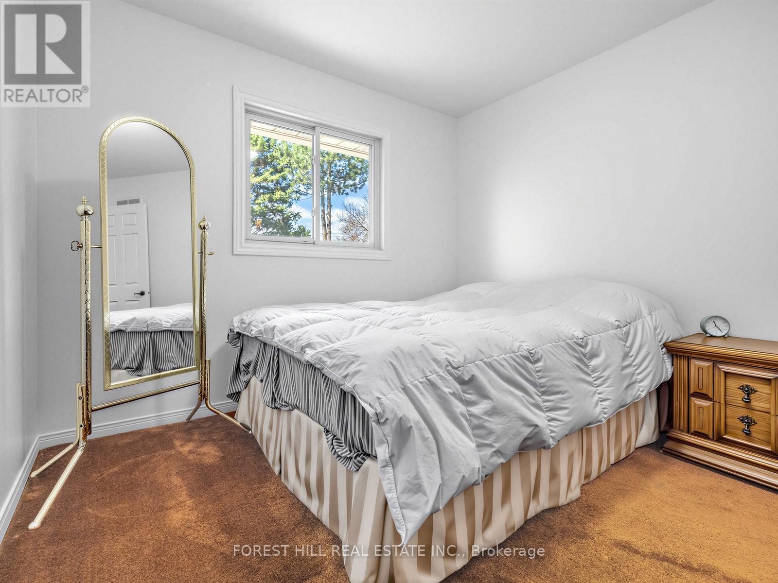 32 Saddletree Drive, Toronto (bayview Woods-steeles), Ontario