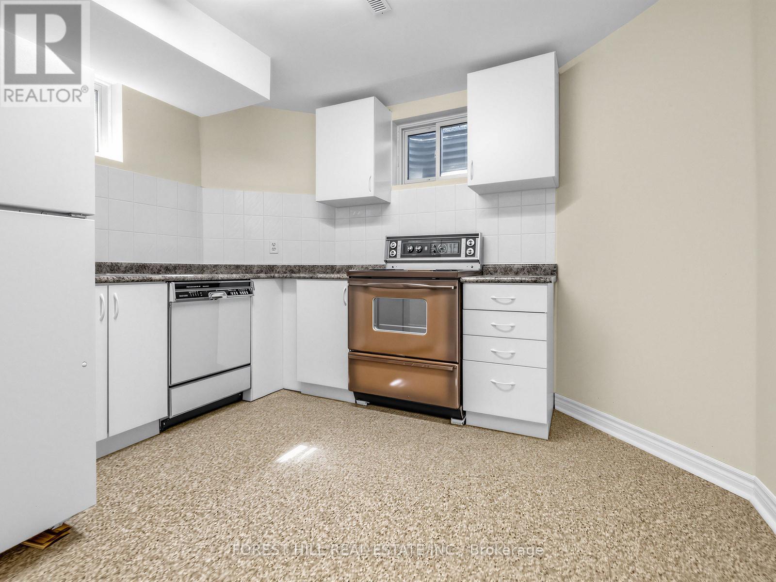 32 Saddletree Drive, Toronto (bayview Woods-steeles), Ontario