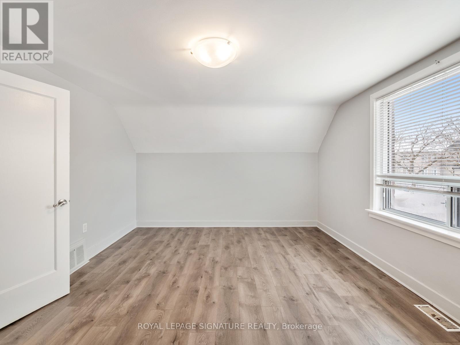 27 King High Avenue, Toronto (clanton Park), Ontario