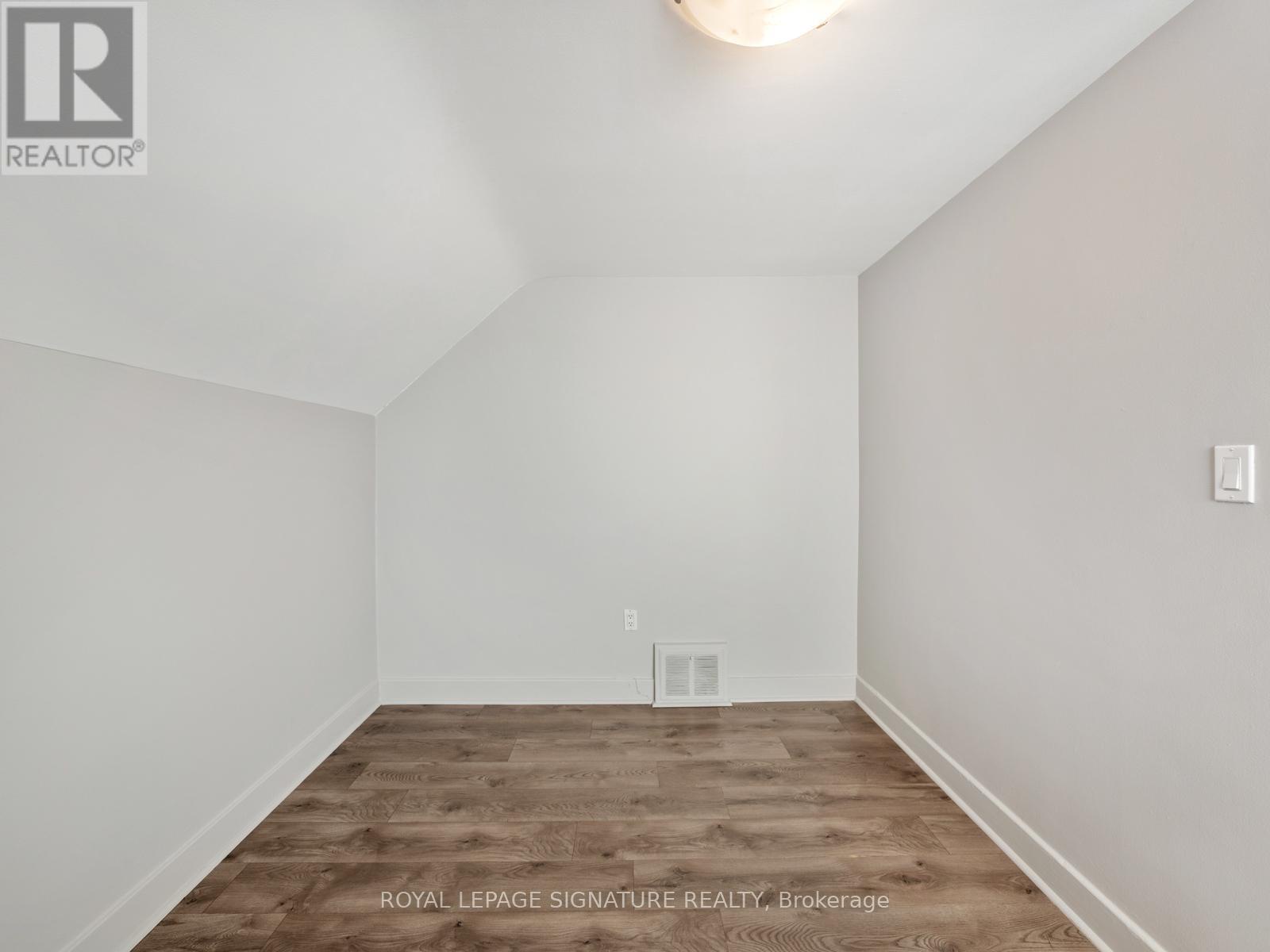 27 King High Avenue, Toronto (clanton Park), Ontario