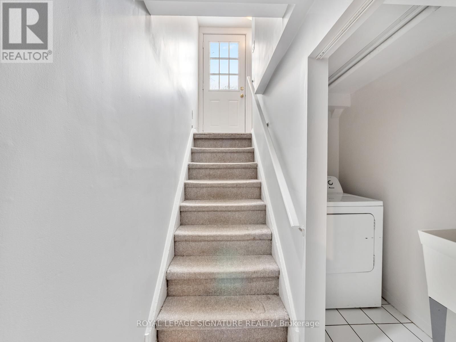 27 King High Avenue, Toronto (clanton Park), Ontario