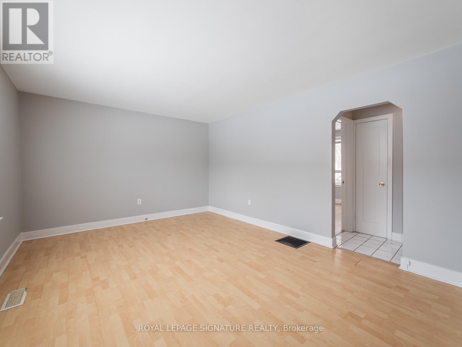 27 King High Avenue, Toronto (clanton Park), Ontario