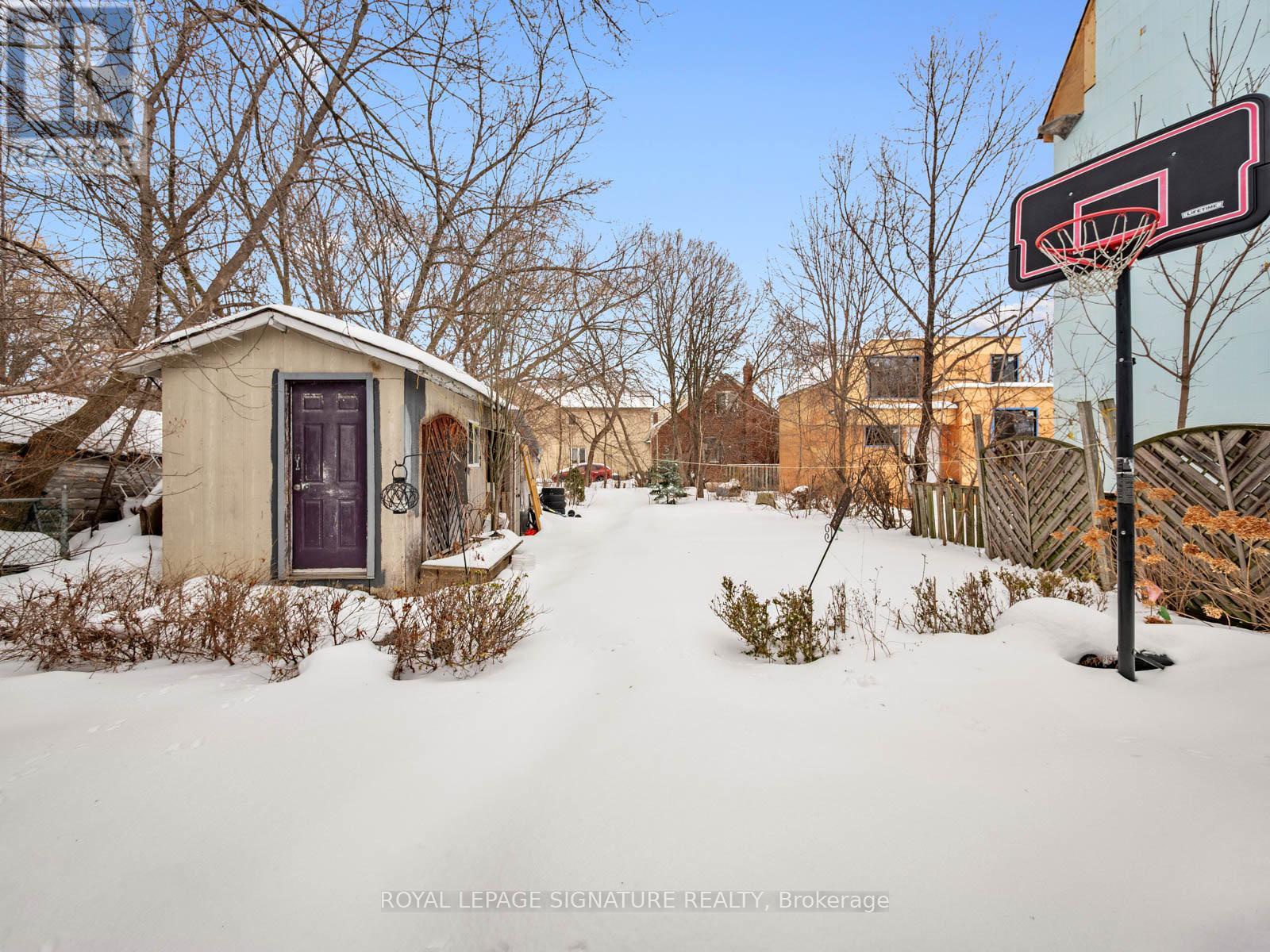 27 King High Avenue, Toronto (clanton Park), Ontario