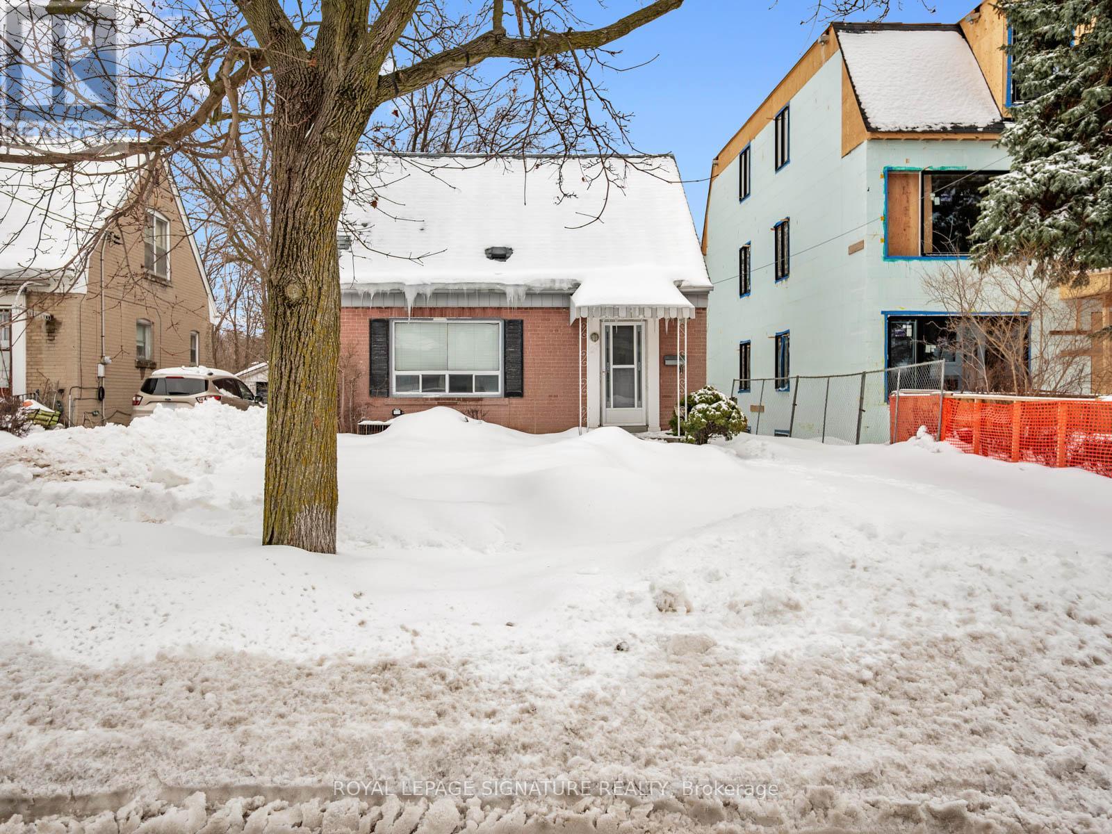 27 King High Avenue, Toronto (clanton Park), Ontario