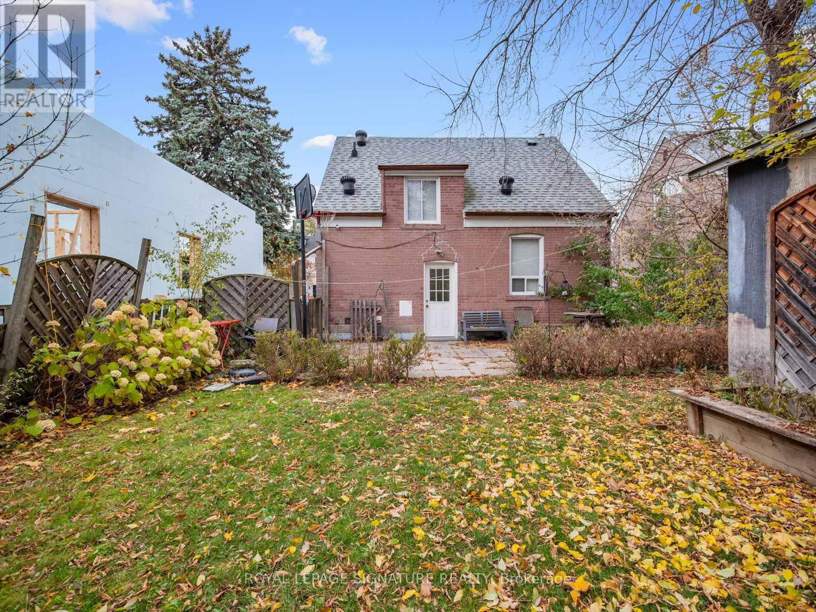 27 King High Avenue, Toronto (clanton Park), Ontario