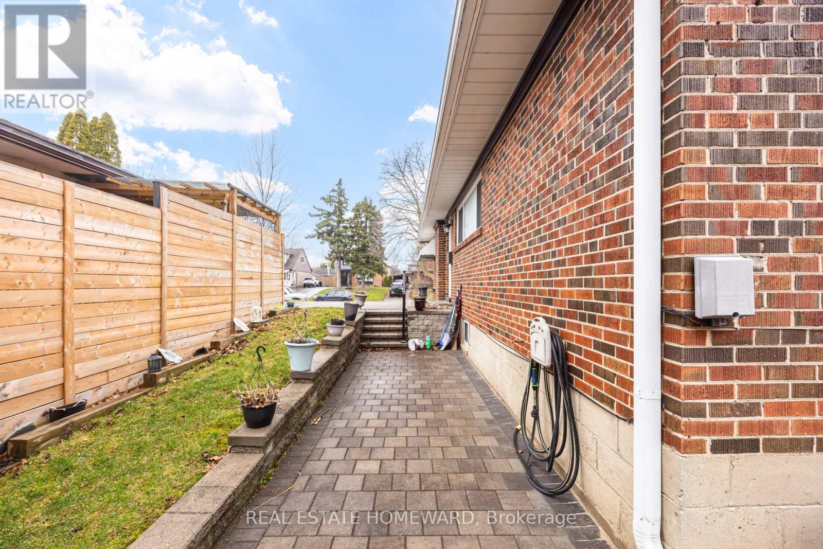 4 Moorecroft Crescent, Toronto (ionview), Ontario