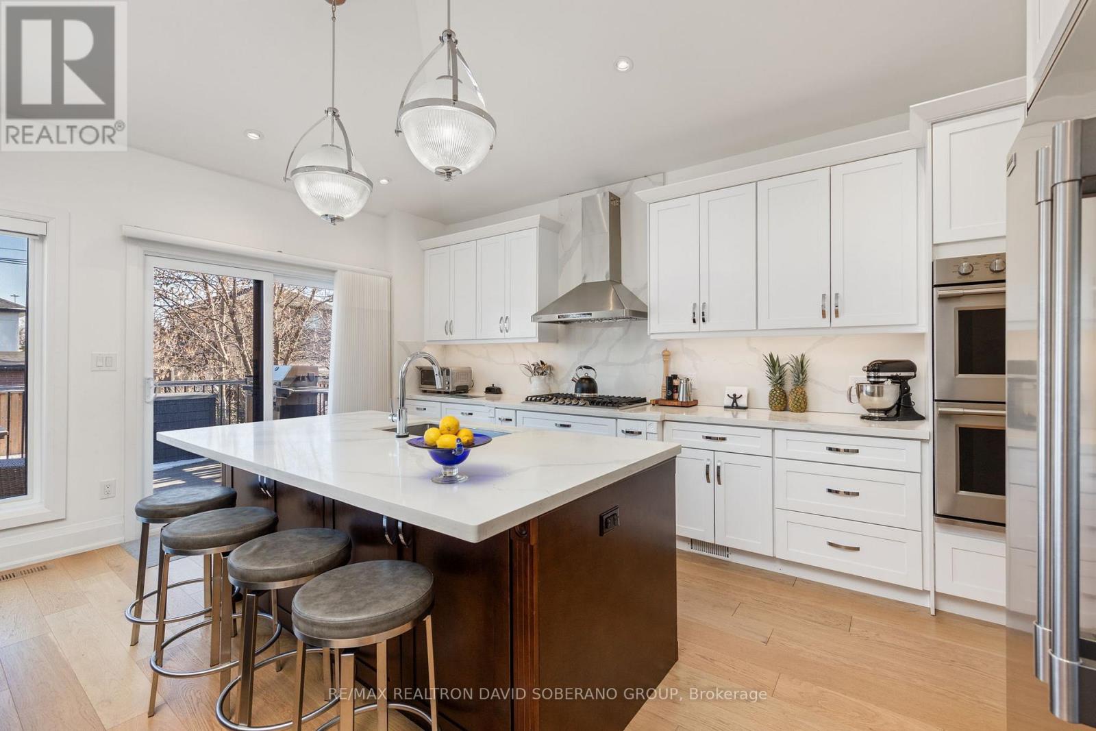 105 Winston Park Boulevard, Toronto (downsview-roding-cfb), Ontario