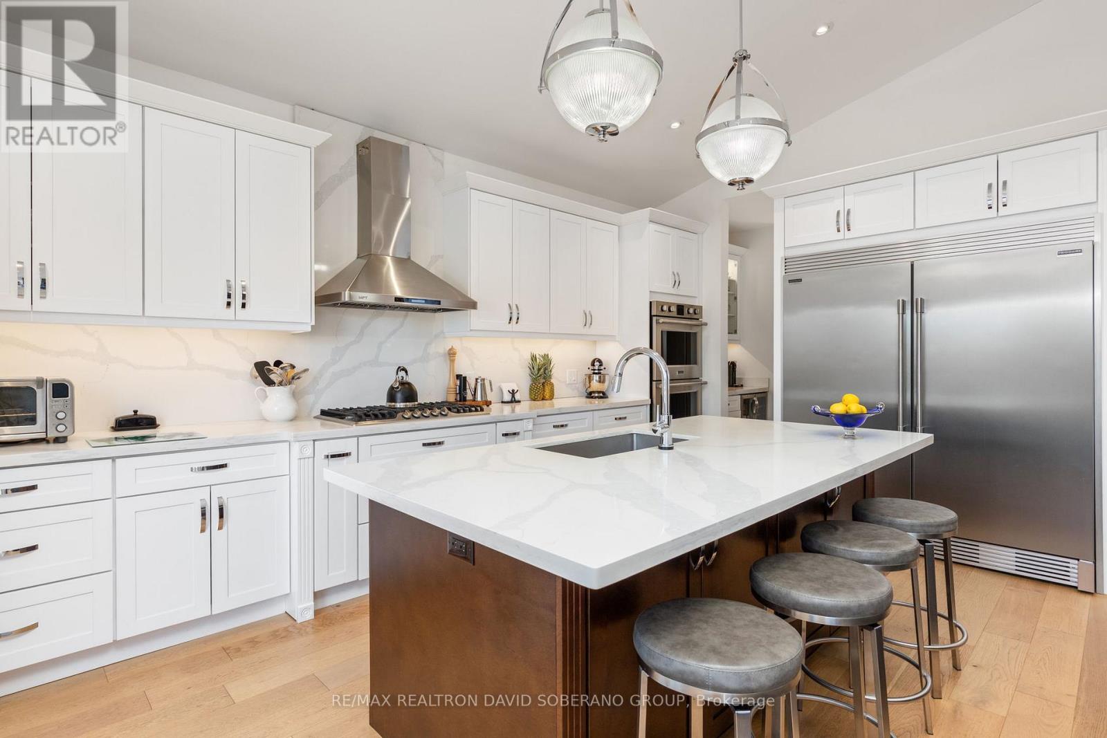 105 Winston Park Boulevard, Toronto (downsview-roding-cfb), Ontario