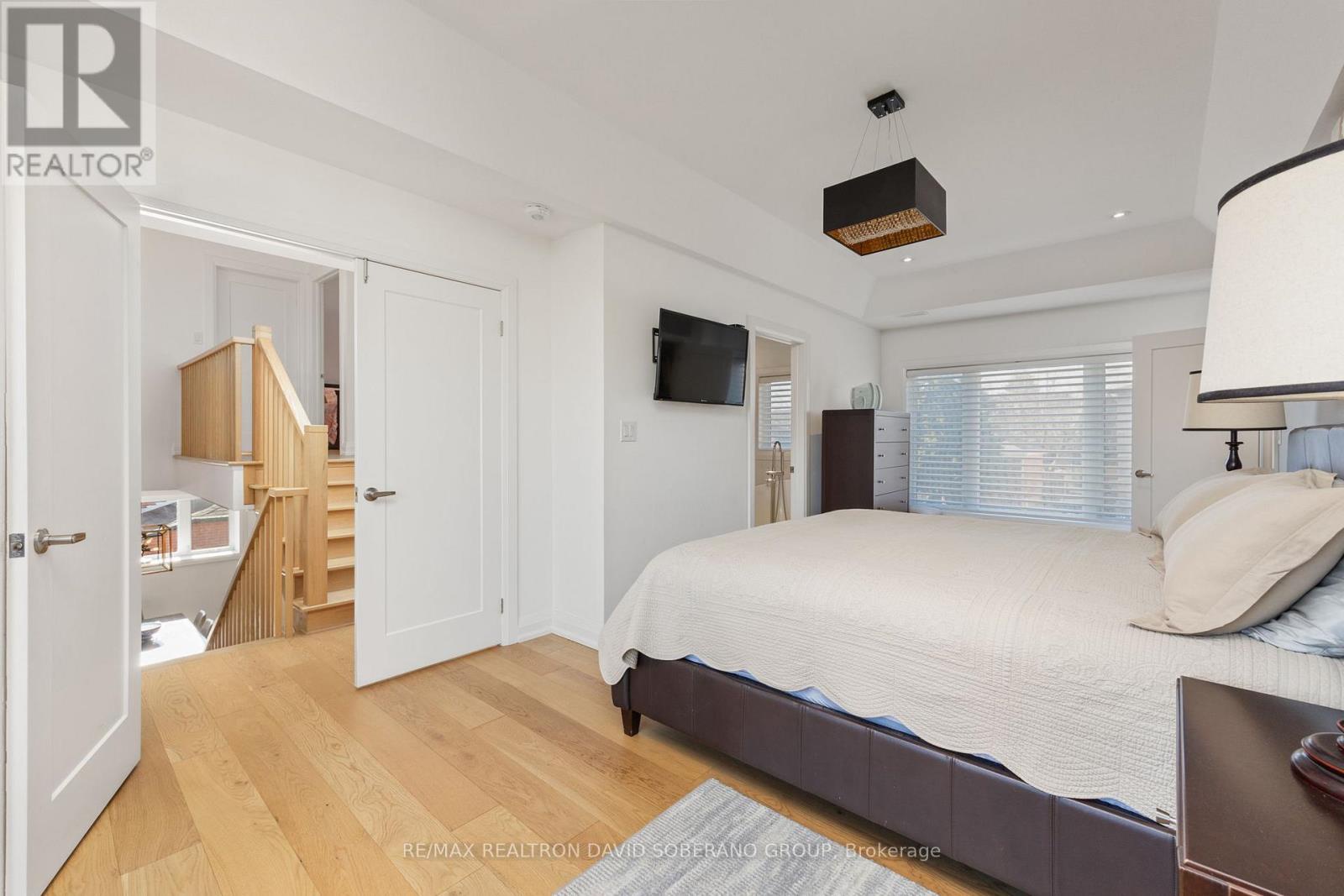 105 Winston Park Boulevard, Toronto (downsview-roding-cfb), Ontario