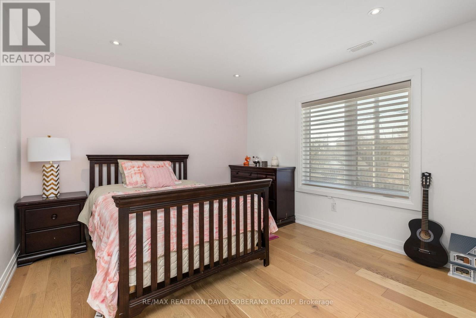 105 Winston Park Boulevard, Toronto (downsview-roding-cfb), Ontario