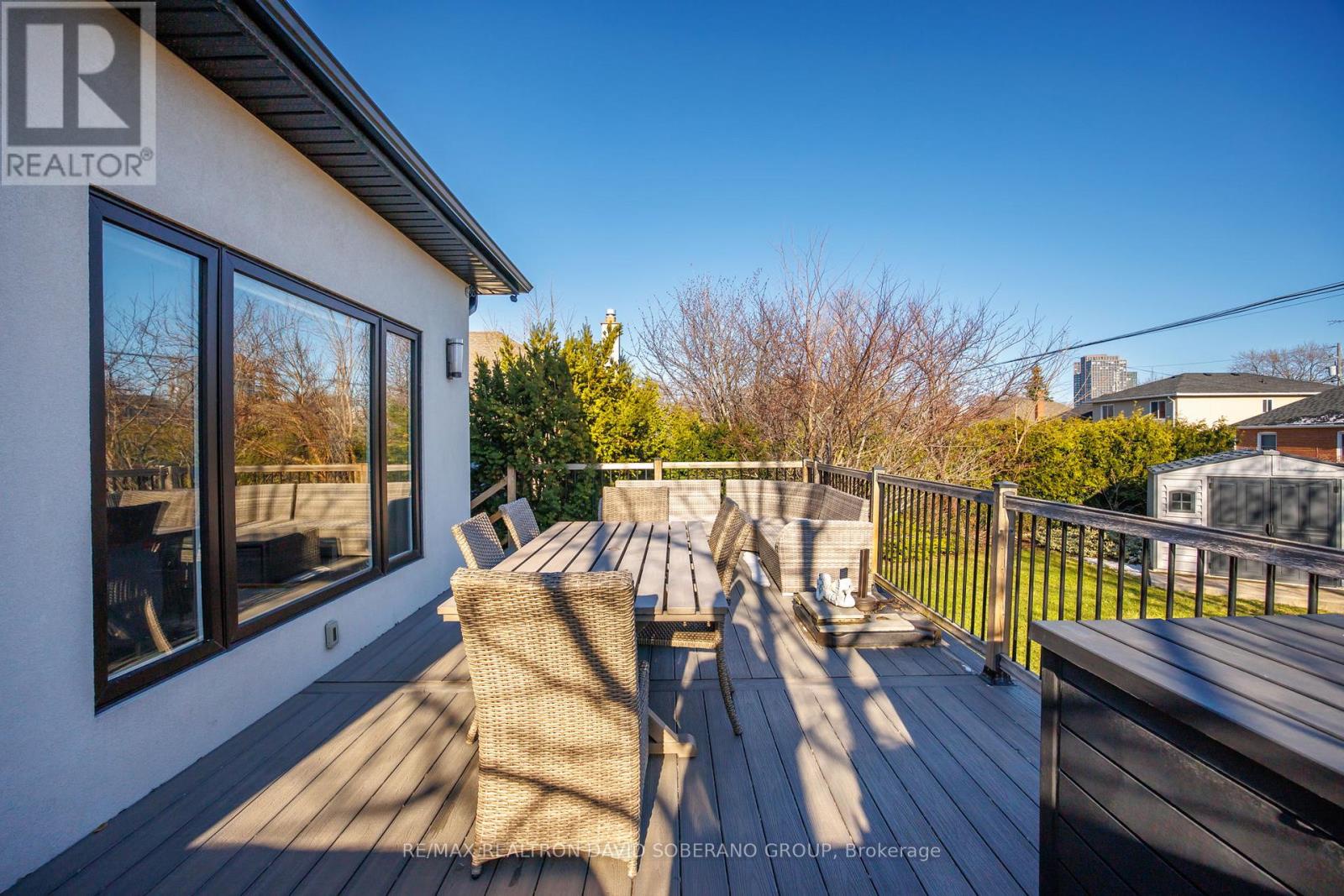 105 Winston Park Boulevard, Toronto (downsview-roding-cfb), Ontario