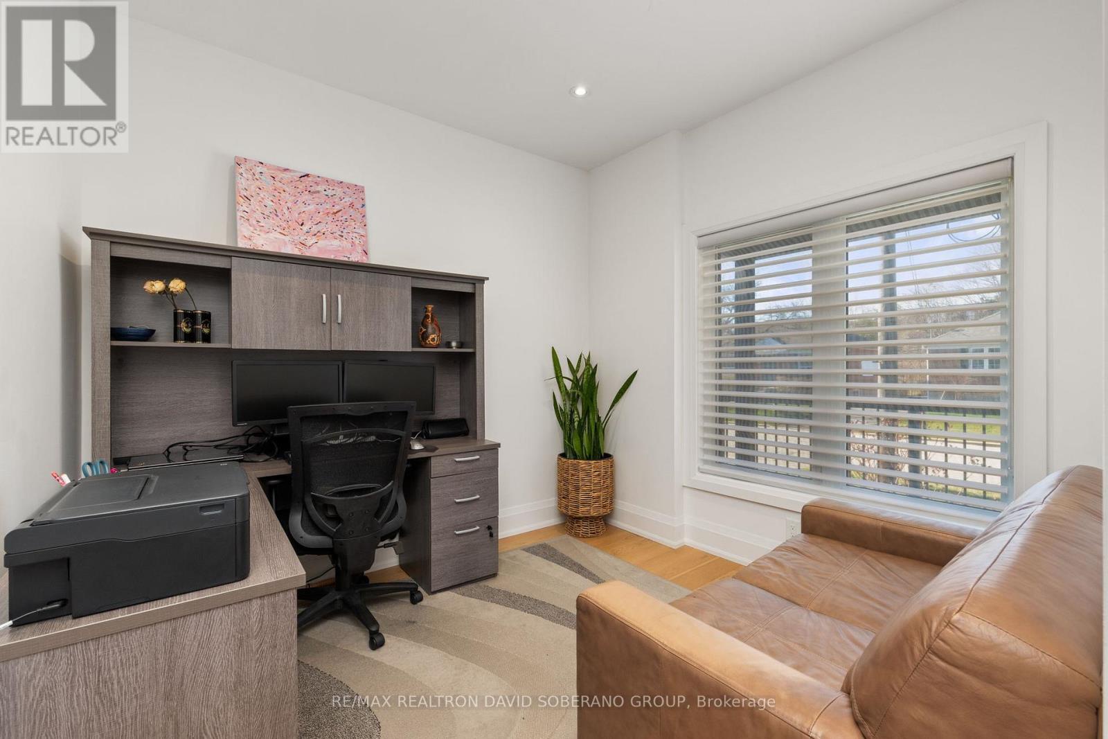 105 Winston Park Boulevard, Toronto (downsview-roding-cfb), Ontario