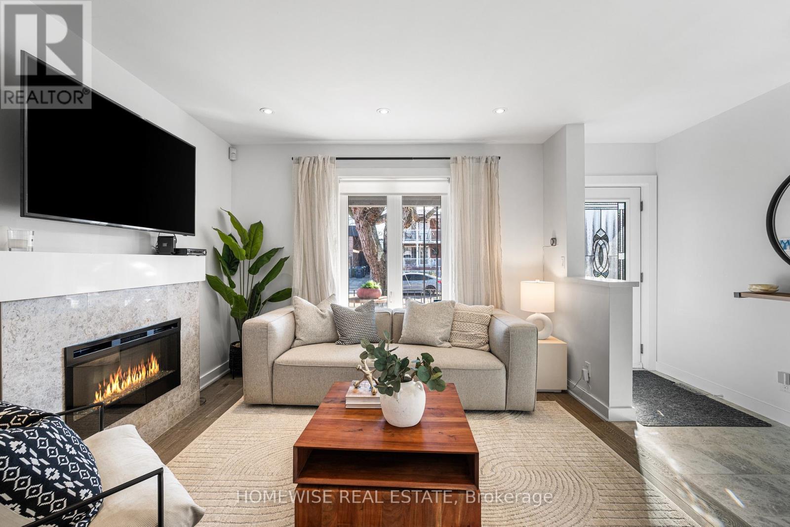 220 Robina Avenue, Toronto (oakwood Village), Ontario