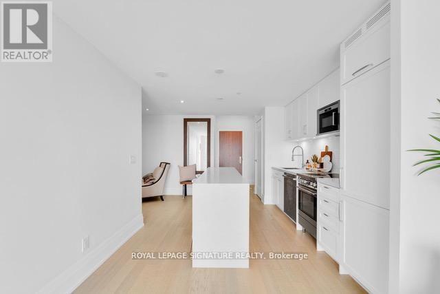 408 - 25 Malcolm Road, Toronto (leaside), Ontario