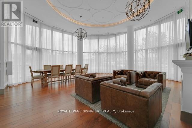 408 - 25 Malcolm Road, Toronto (leaside), Ontario