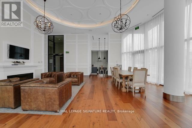 408 - 25 Malcolm Road, Toronto (leaside), Ontario