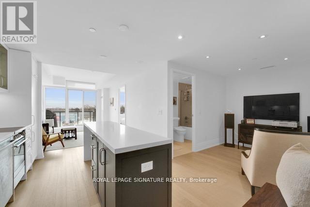 408 - 25 Malcolm Road, Toronto (leaside), Ontario