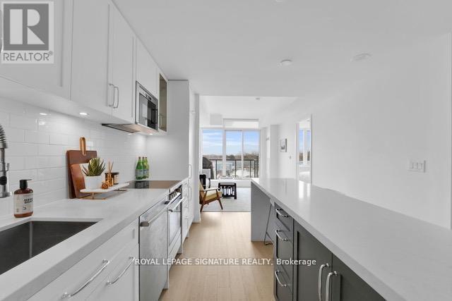 408 - 25 Malcolm Road, Toronto (leaside), Ontario