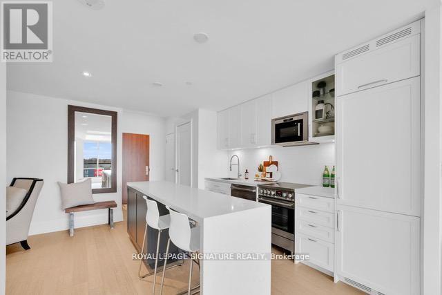 408 - 25 Malcolm Road, Toronto (leaside), Ontario