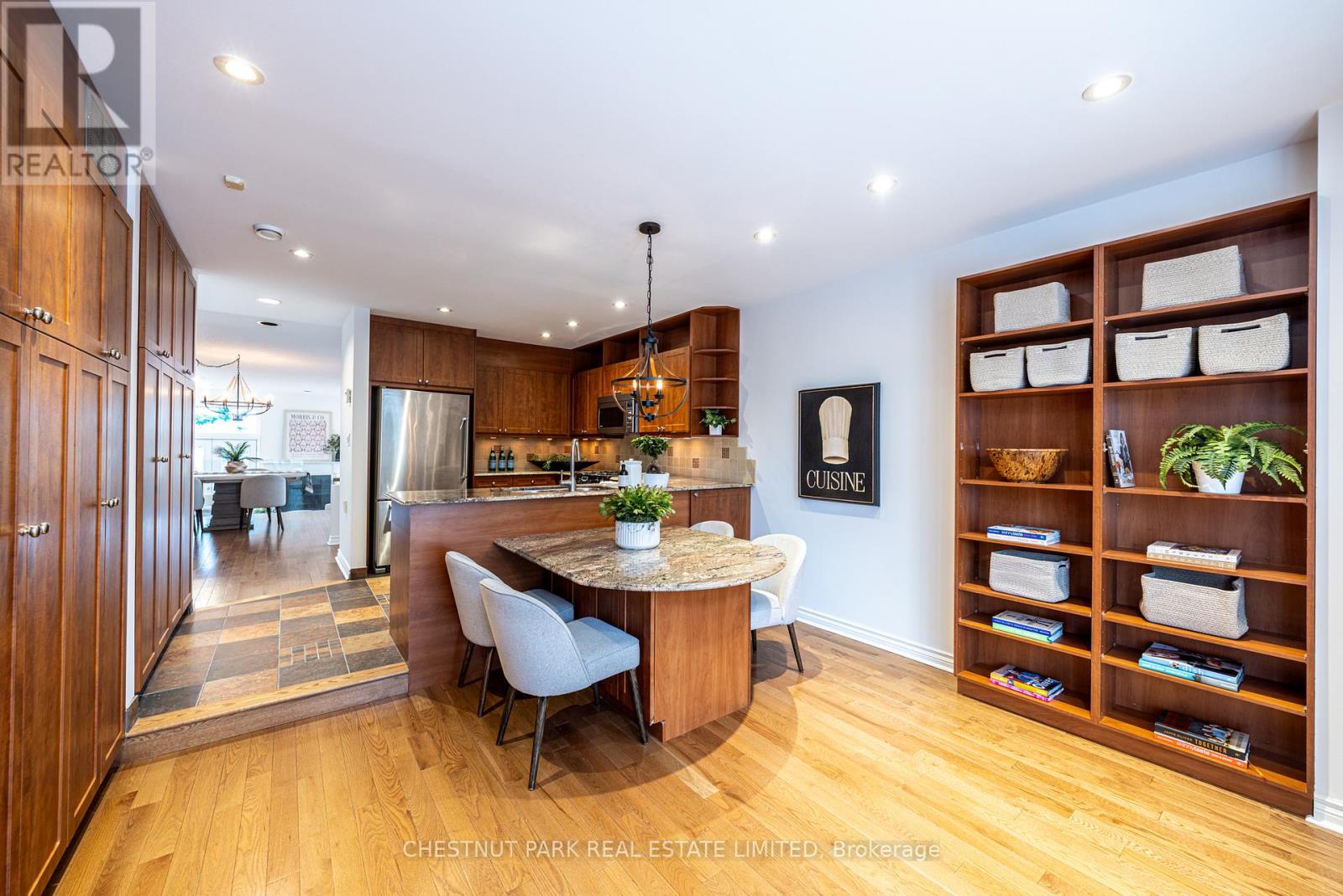 263 Erskine Avenue, Toronto (mount Pleasant East), Ontario