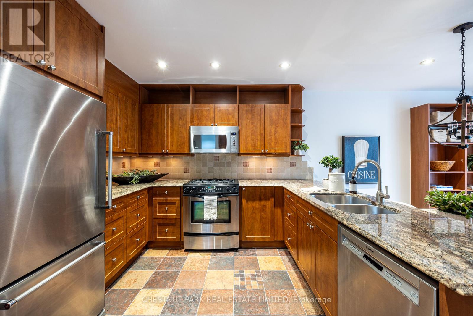 263 Erskine Avenue, Toronto (mount Pleasant East), Ontario