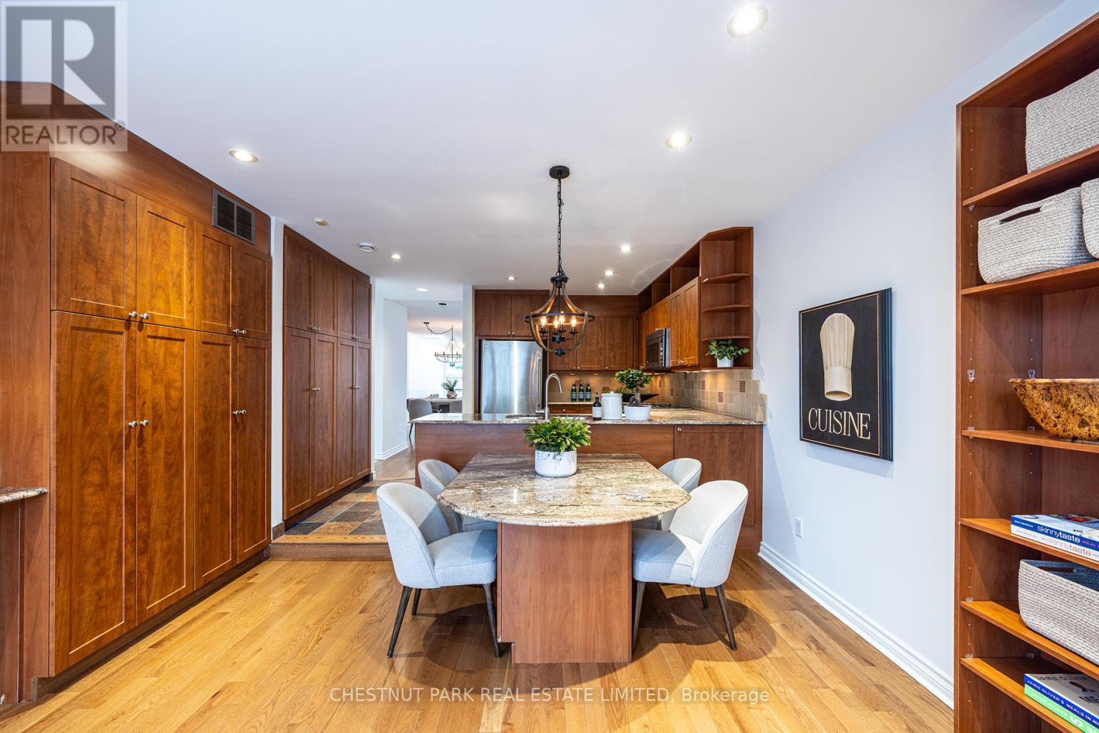 263 Erskine Avenue, Toronto (mount Pleasant East), Ontario