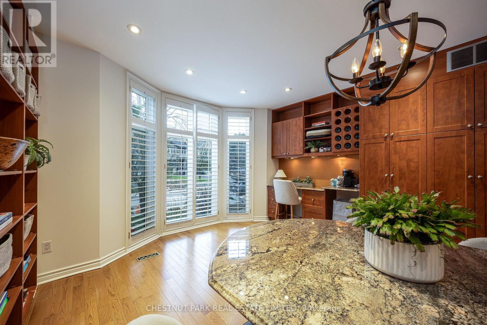 263 Erskine Avenue, Toronto (mount Pleasant East), Ontario