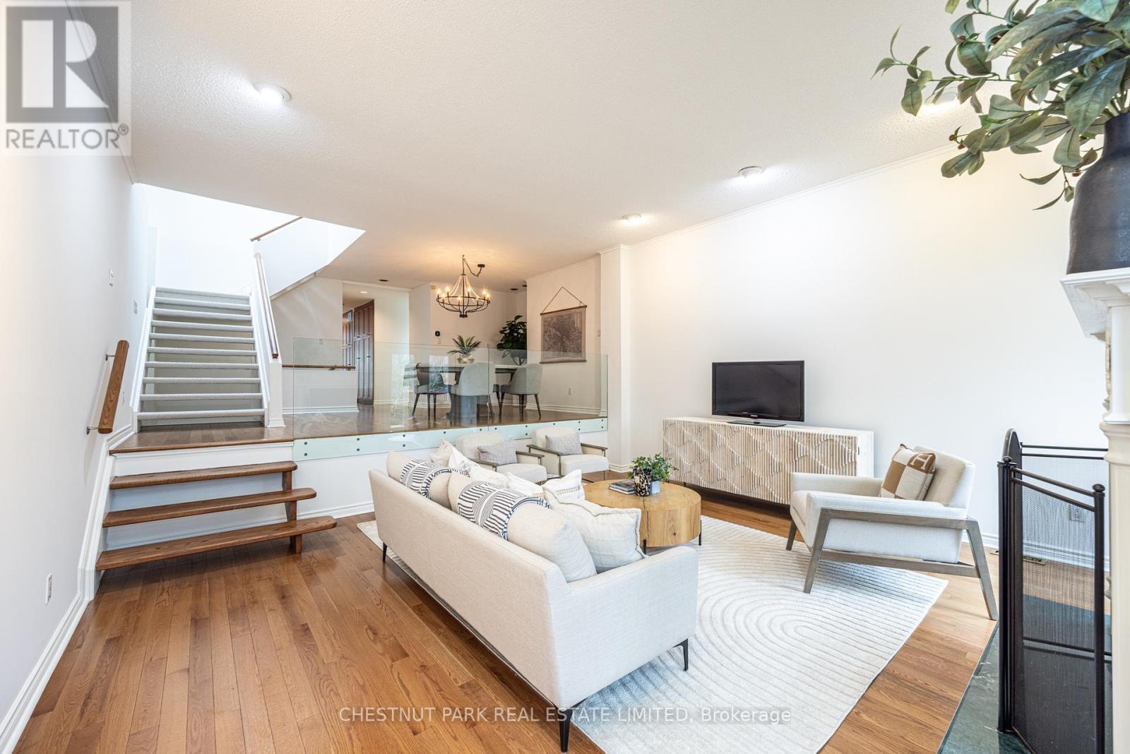 263 Erskine Avenue, Toronto (mount Pleasant East), Ontario