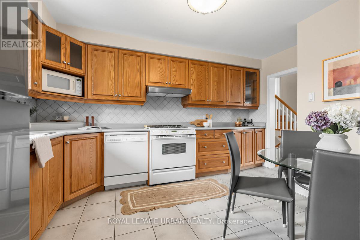 10 Kenewen Court, Toronto (victoria Village), Ontario