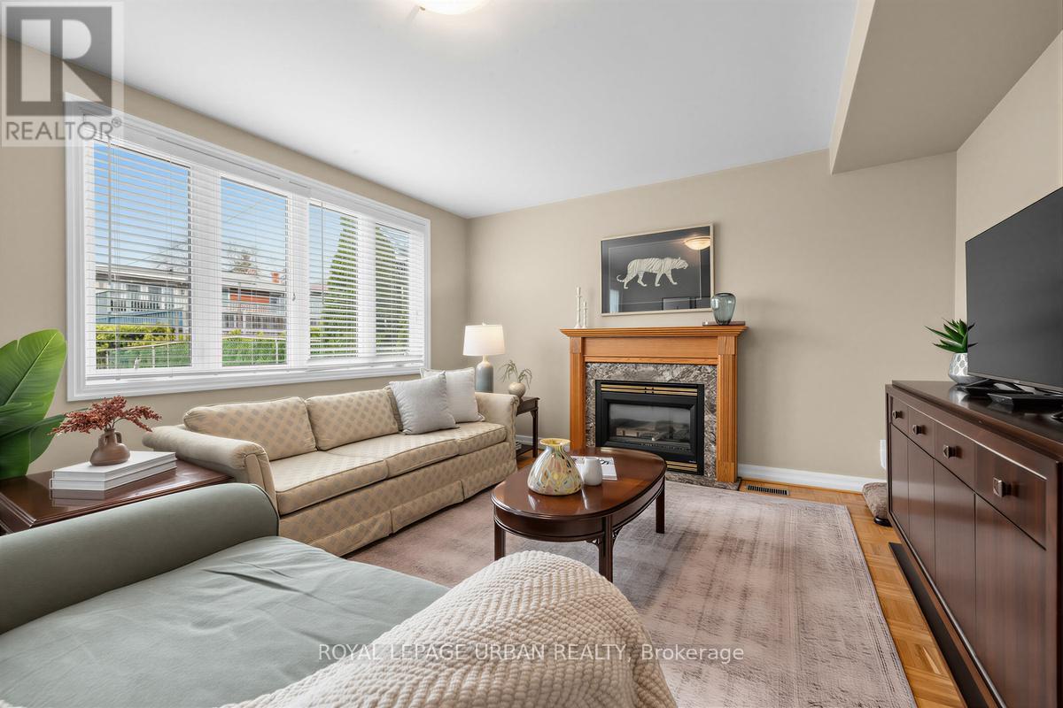 10 Kenewen Court, Toronto (victoria Village), Ontario