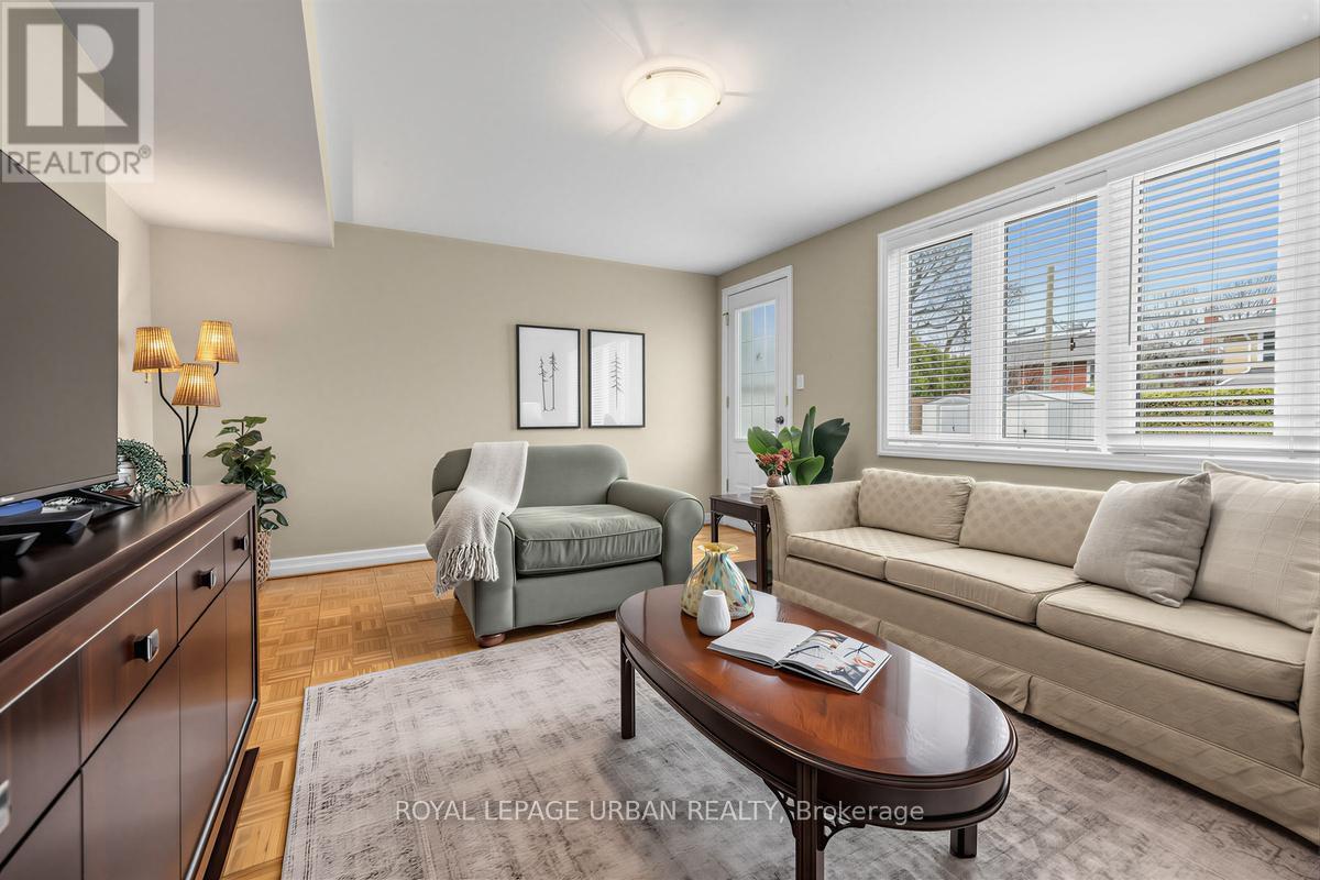 10 Kenewen Court, Toronto (victoria Village), Ontario