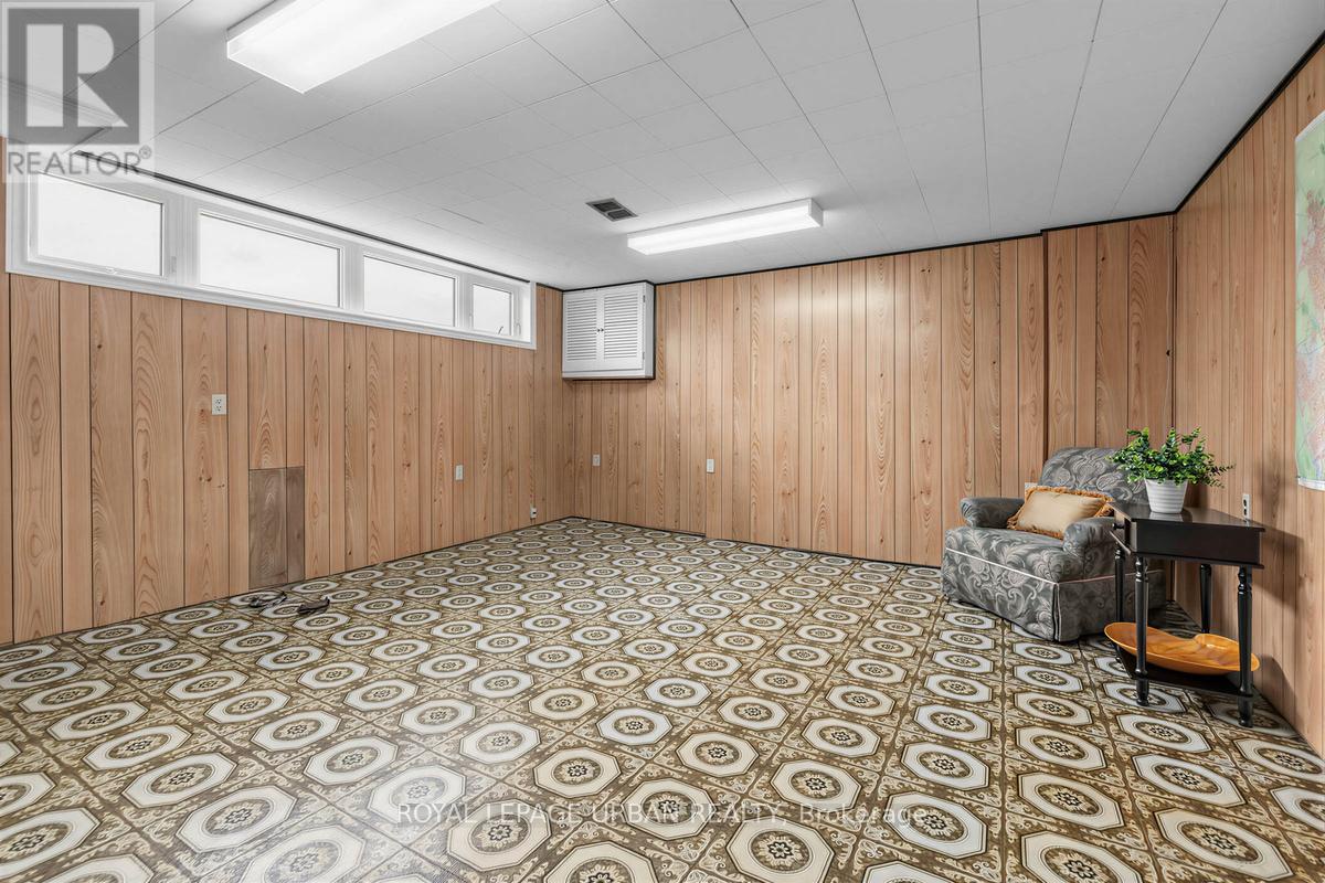 10 Kenewen Court, Toronto (victoria Village), Ontario