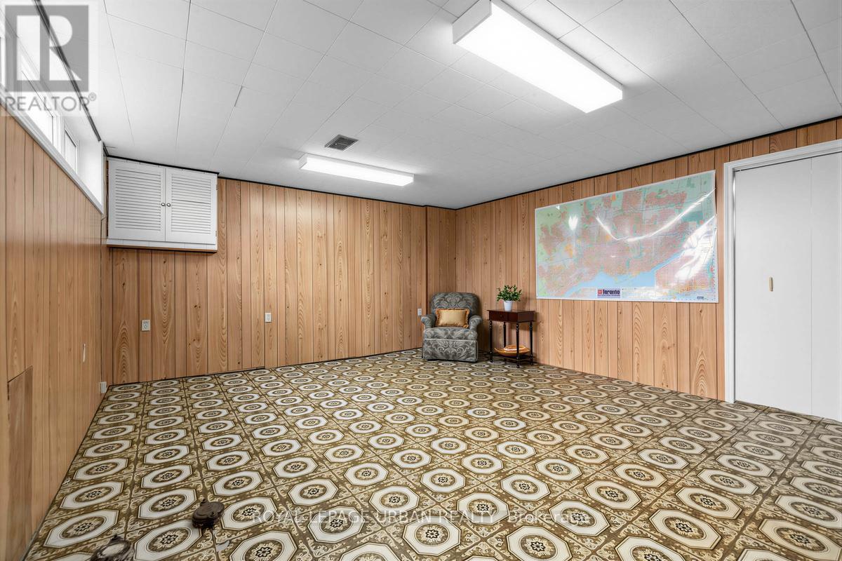 10 Kenewen Court, Toronto (victoria Village), Ontario